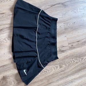 Black Nike tennis skirt